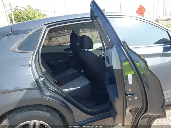 KM8K12AAXMU742263 2021 HYUNDAI KONA - Image 8