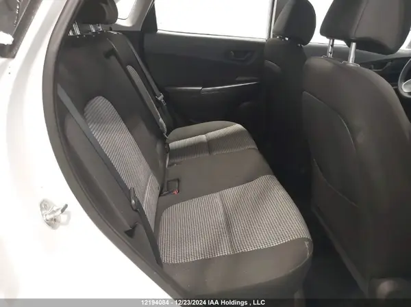KM8K1CAA0JU100538 2018 HYUNDAI KONA - Image 8