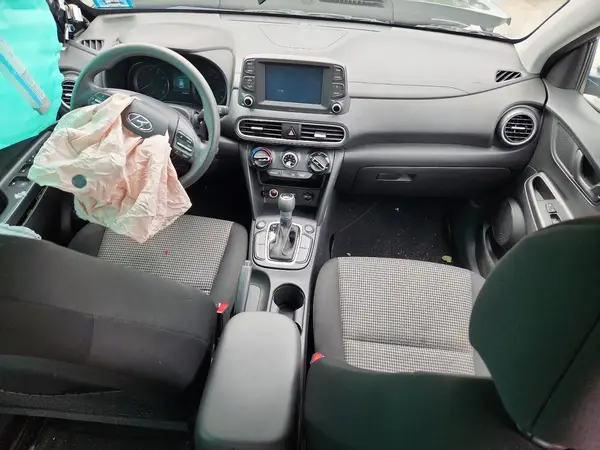 KM8K1CAA0JU113581 2018 HYUNDAI KONA - Image 8