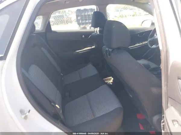 KM8K1CAA1KU379581 2019 HYUNDAI KONA - Image 8