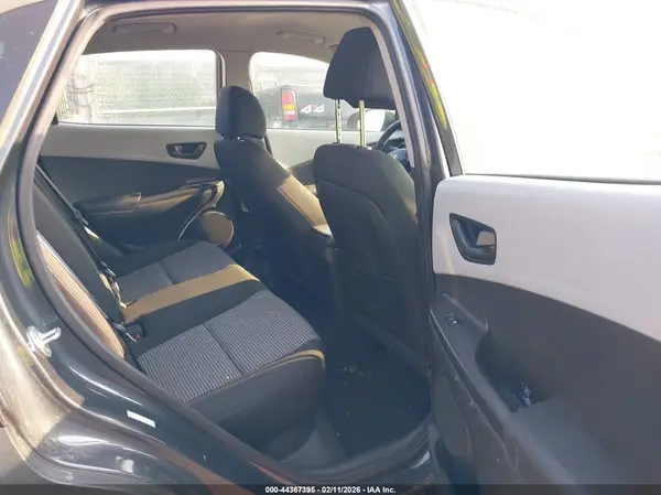KM8K1CAA2JU095360 2018 HYUNDAI KONA - Image 8