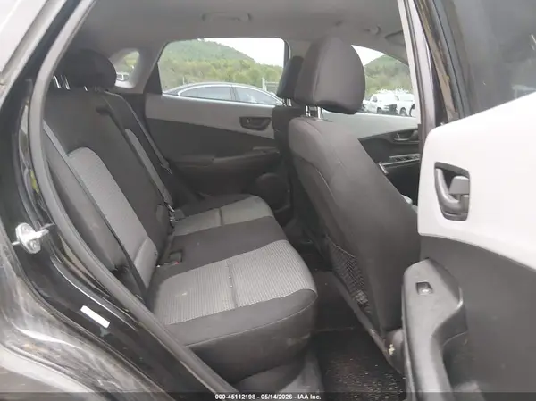 KM8K1CAA2JU135744 2018 HYUNDAI KONA - Image 8