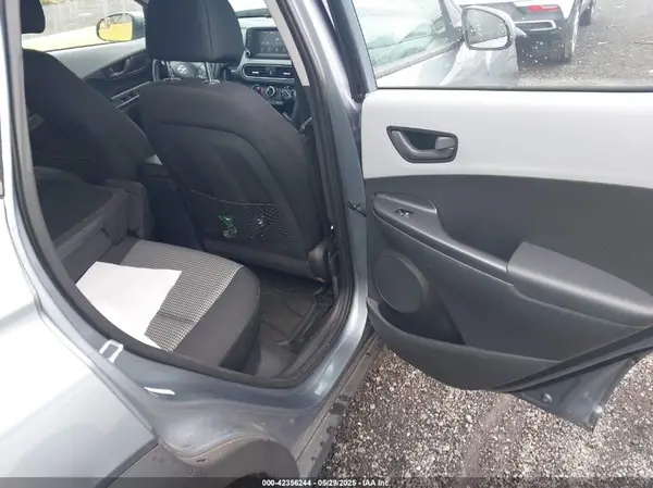 KM8K1CAA2JU179209 2018 HYUNDAI KONA - Image 8