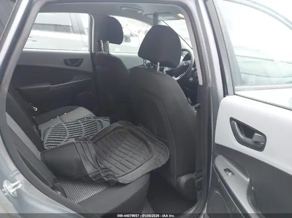 KM8K1CAA2KU301102 2019 HYUNDAI KONA - Image 8