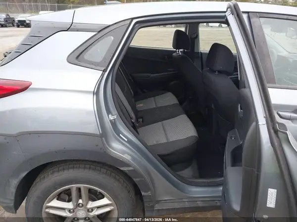 KM8K1CAA3KU196263 2019 HYUNDAI KONA - Image 8