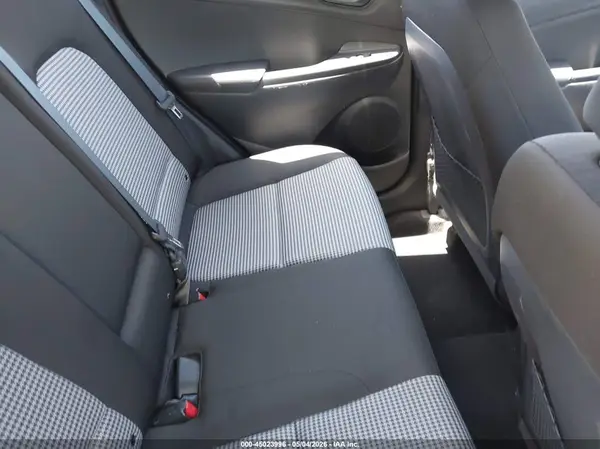 KM8K1CAA3KU303666 2019 HYUNDAI KONA - Image 8