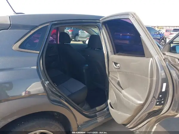 KM8K1CAA3KU364614 2019 HYUNDAI KONA - Image 8