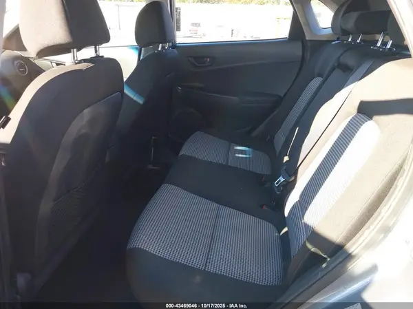 KM8K1CAA3MU663457 2021 HYUNDAI KONA - Image 8