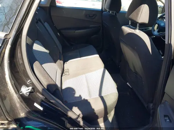 KM8K1CAA4JU113454 2018 HYUNDAI KONA - Image 8