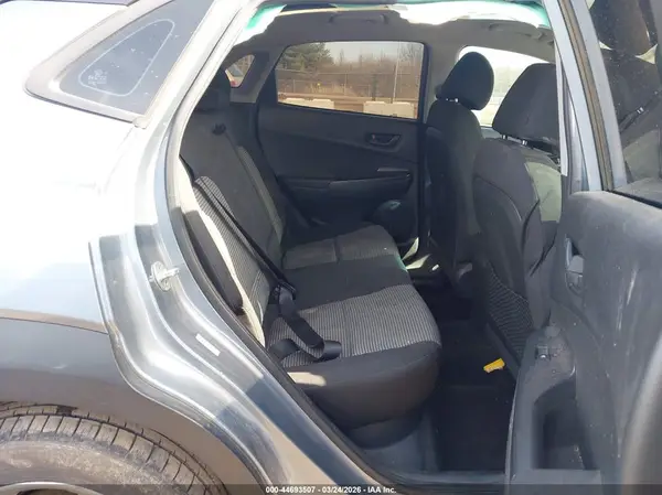 KM8K1CAA4KU304602 2019 HYUNDAI KONA - Image 8