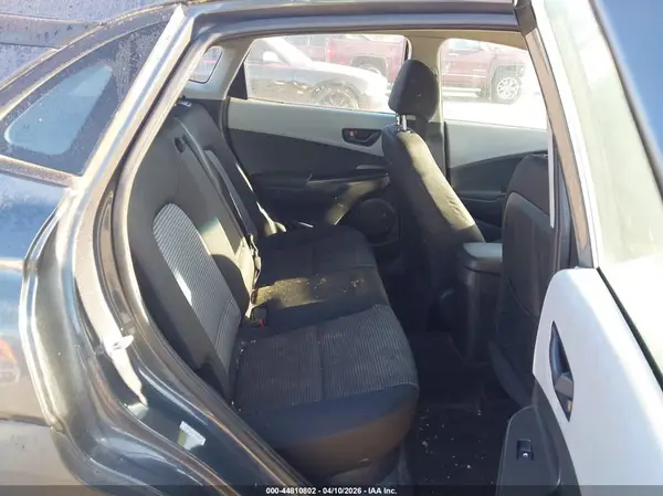 KM8K1CAA4KU306432 2019 HYUNDAI KONA - Image 8