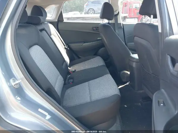 KM8K1CAA5KU302955 2019 HYUNDAI KONA - Image 8