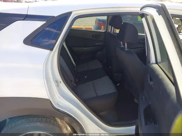 KM8K1CAA5KU358121 2019 HYUNDAI KONA - Image 8