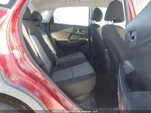 KM8K1CAA6JU083549 2018 HYUNDAI KONA - Image 8