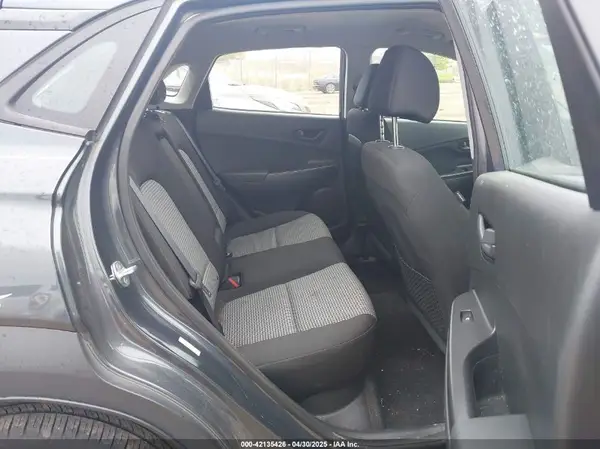 KM8K1CAA6JU106943 2018 HYUNDAI KONA - Image 8