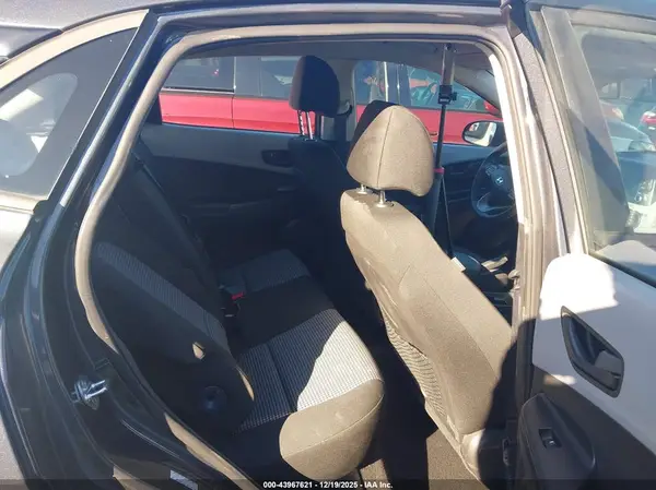 KM8K1CAA6JU152451 2018 HYUNDAI KONA - Image 8