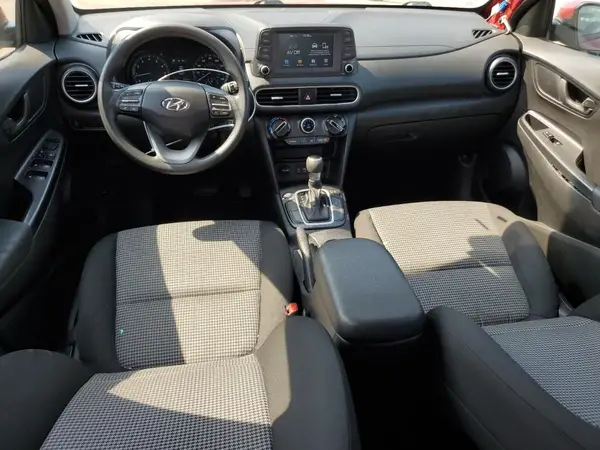 KM8K1CAA6JU157648 2018 HYUNDAI KONA - Image 8