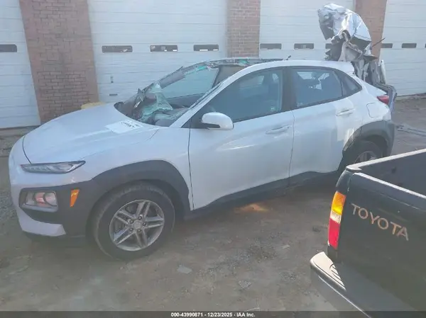 KM8K1CAA6KU298933 2019 HYUNDAI KONA - Image 2