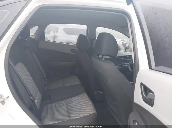 KM8K1CAA6KU373758 2019 HYUNDAI KONA - Image 8