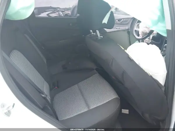 KM8K1CAA6MU652341 2021 HYUNDAI KONA - Image 8