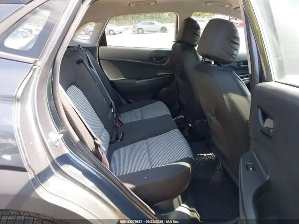 KM8K1CAA6MU661587 2021 HYUNDAI KONA - Image 8