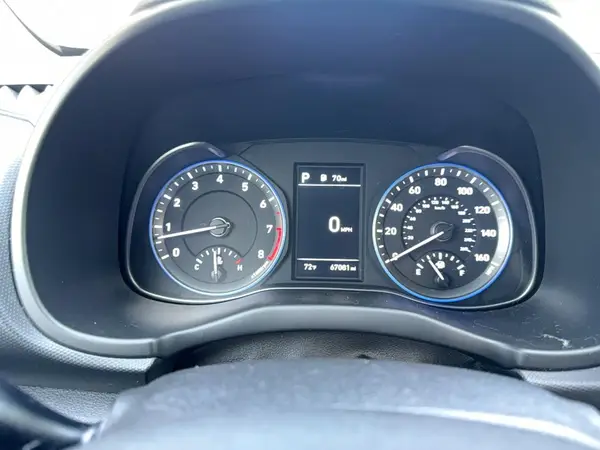 KM8K1CAA6MU685811 2021 HYUNDAI KONA - Image 8