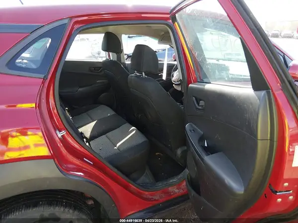 KM8K1CAA7JU099632 2018 HYUNDAI KONA - Image 8