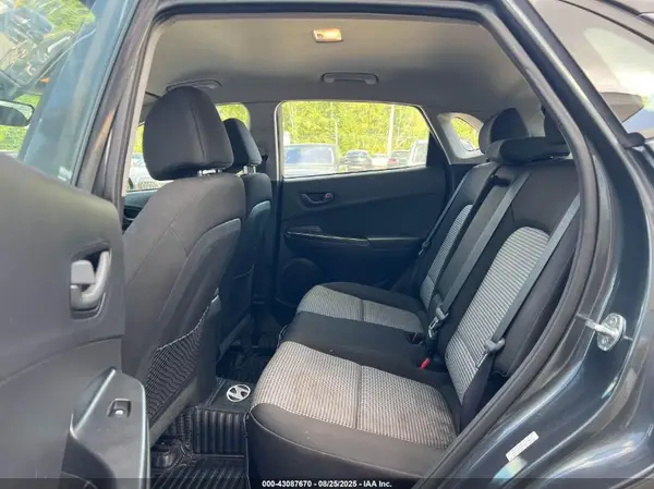 KM8K1CAA7JU177889 2018 HYUNDAI KONA - Image 8