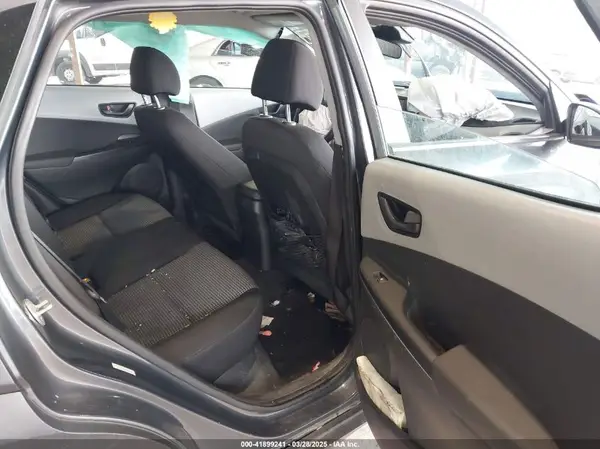 KM8K1CAA7MU643115 2021 HYUNDAI KONA - Image 8