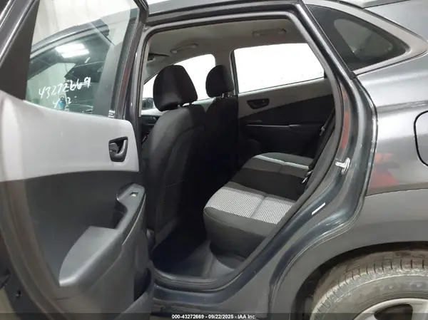 KM8K1CAA7MU688927 2021 HYUNDAI KONA - Image 8