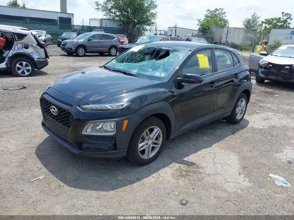 KM8K1CAA8JU135795 2018 HYUNDAI KONA - Image 2