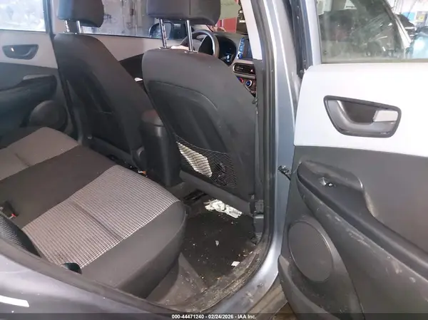 KM8K1CAA8JU179280 2018 HYUNDAI KONA - Image 8