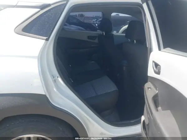 KM8K1CAA8LU399151 2020 HYUNDAI KONA - Image 8