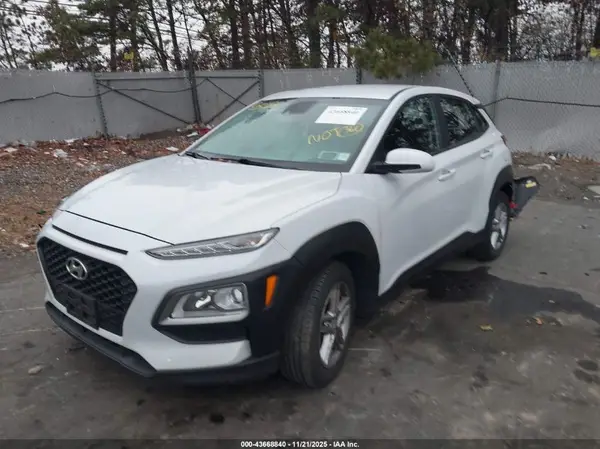 KM8K1CAA8LU452110 2020 HYUNDAI KONA - Image 2