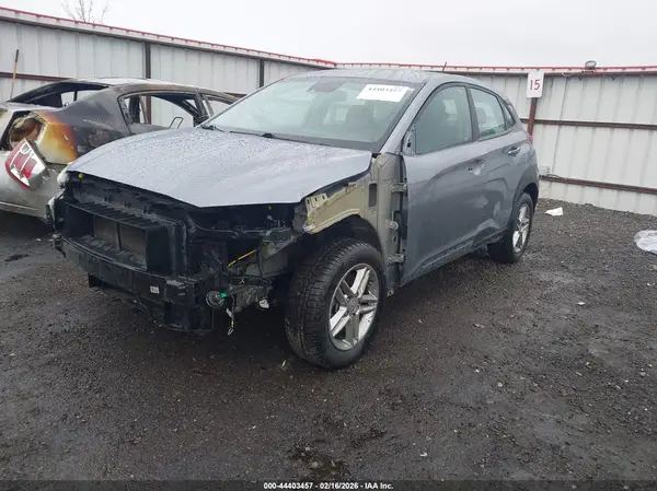 KM8K1CAA8MU685907 2021 HYUNDAI KONA - Image 2