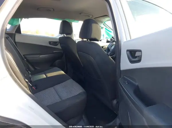 KM8K1CAA9KU199104 2019 HYUNDAI KONA - Image 8