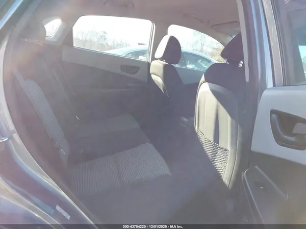 KM8K1CAAXKU304510 2019 HYUNDAI KONA - Image 8