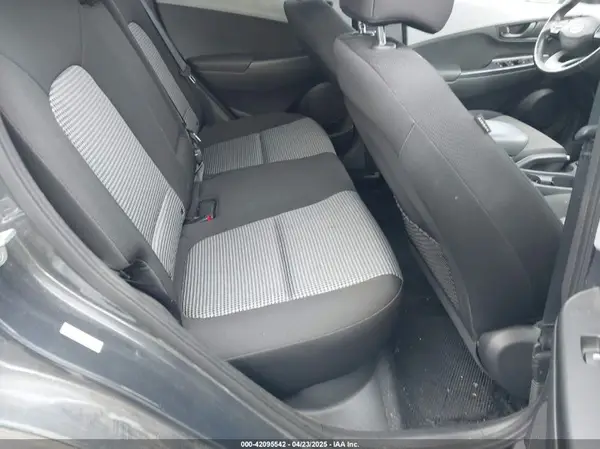 KM8K22AA0JU081724 2018 HYUNDAI KONA - Image 8