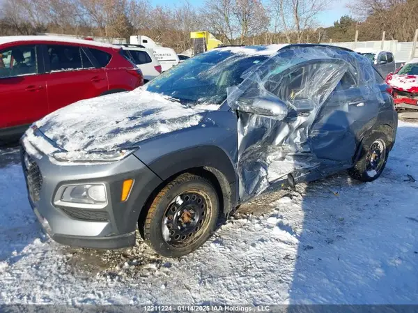 KM8K22AA0JU095607 2018 HYUNDAI KONA - Image 2