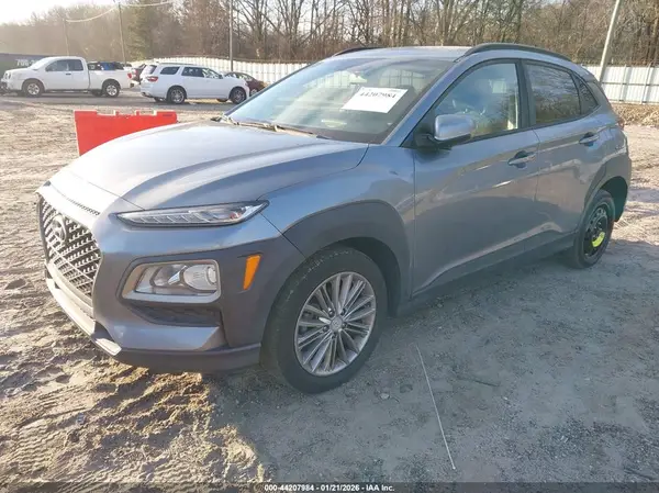 KM8K22AA0JU145986 2018 HYUNDAI KONA - Image 2