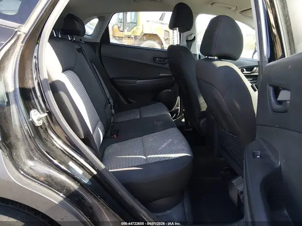KM8K22AA0KU315300 2019 HYUNDAI KONA - Image 8