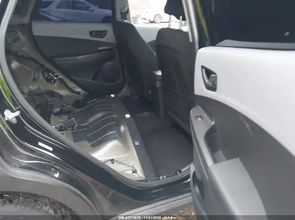 KM8K22AA0KU383385 2019 HYUNDAI KONA - Image 8