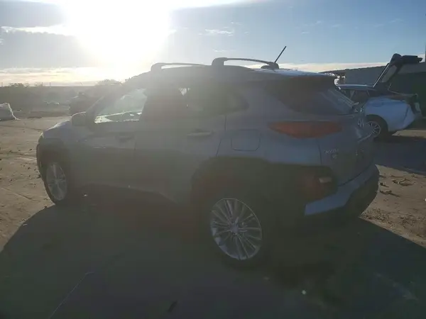 KM8K22AA0MU607371 2021 HYUNDAI KONA - Image 2