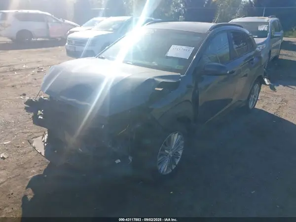 KM8K22AA1JU100782 2018 HYUNDAI KONA - Image 2