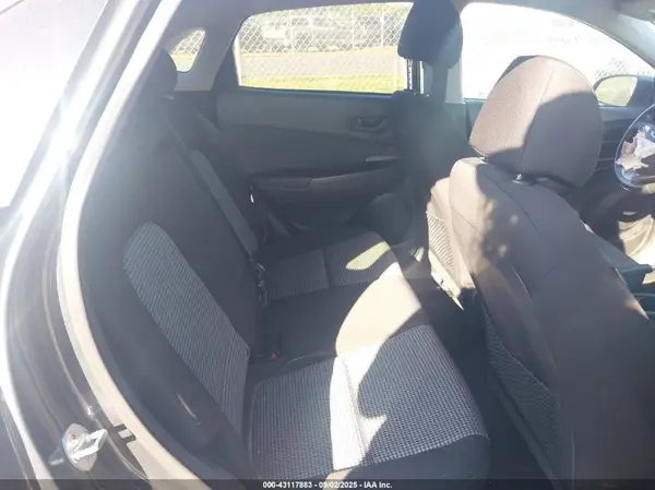 KM8K22AA1JU100782 2018 HYUNDAI KONA - Image 8