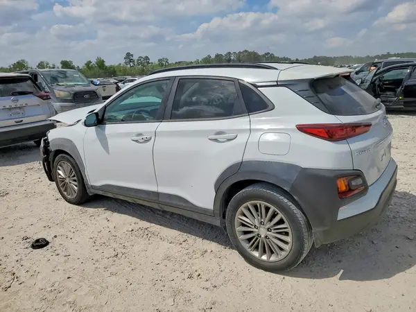 KM8K22AA1JU104914 2018 HYUNDAI KONA - Image 2