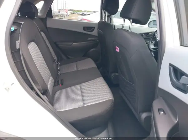 KM8K22AA1MU640394 2021 HYUNDAI KONA - Image 8