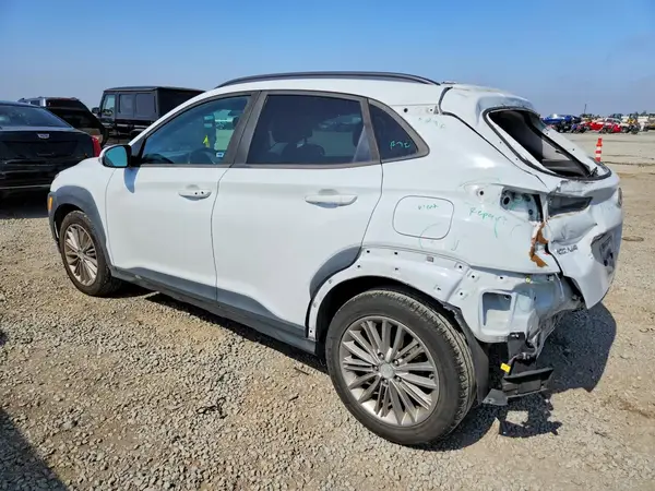 KM8K22AA2JU089887 2018 HYUNDAI KONA - Image 2