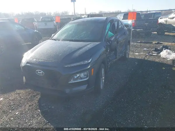 KM8K22AA2JU132382 2018 HYUNDAI KONA - Image 2