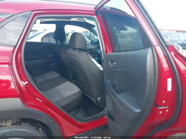 KM8K22AA2MU600244 2021 HYUNDAI KONA - Image 8